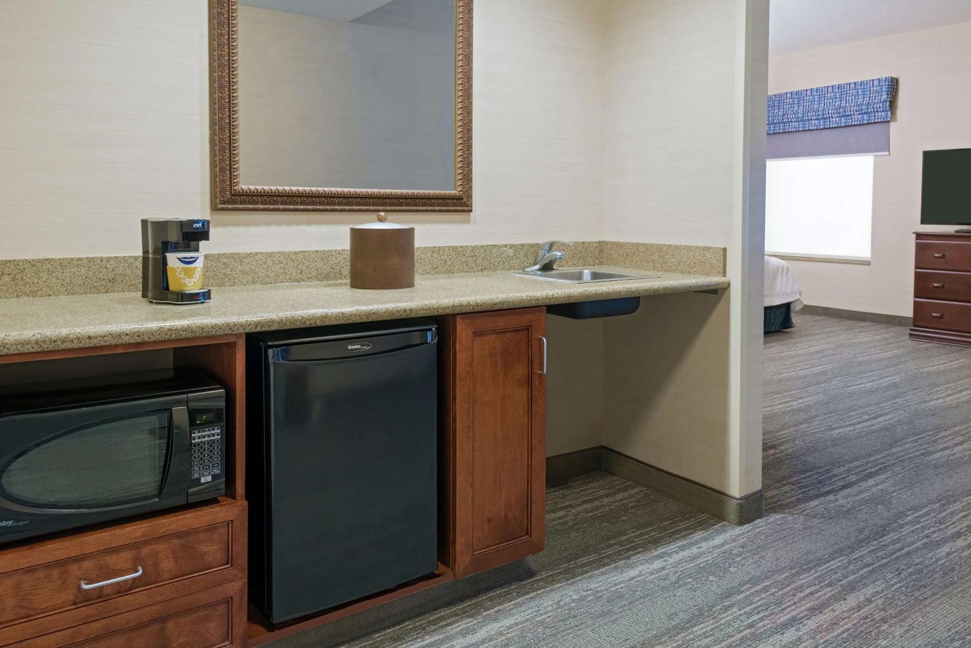 Hampton Springfield South Hotel 3*
